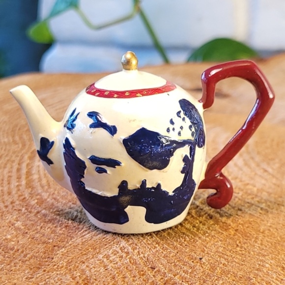 3/$25 Blue & White Teapot Cast Miniature - Picture 1 of 6
